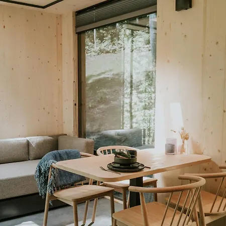 Laagen Lodge