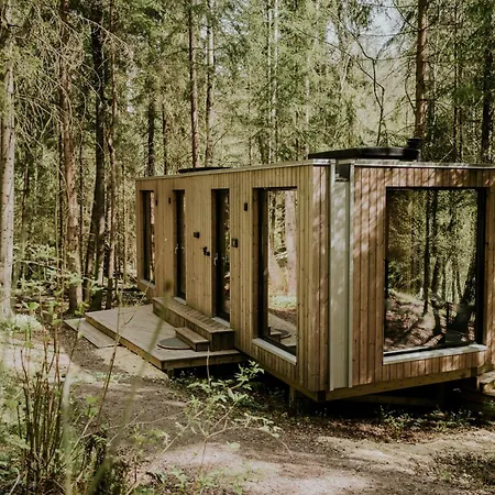 Laagen Lodge